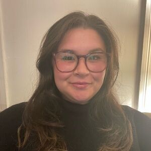 Meet your Posher, Maya